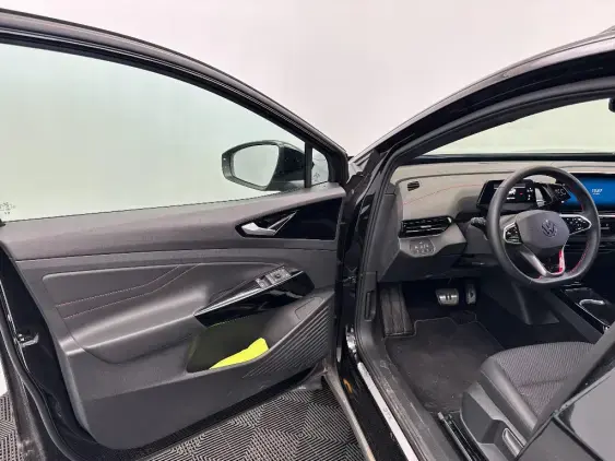 VOLKSWAGEN ID.4 - voiture de démonstration - Photo 17