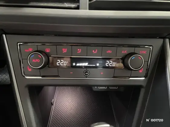 VOLKSWAGEN POLO V - voiture d'occasion - Photo 33