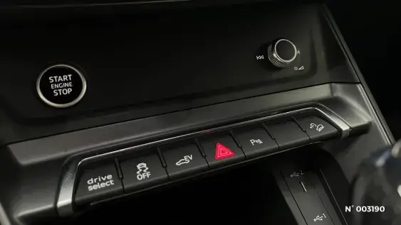 AUDI Q3 - voiture d'occasion - Photo 24