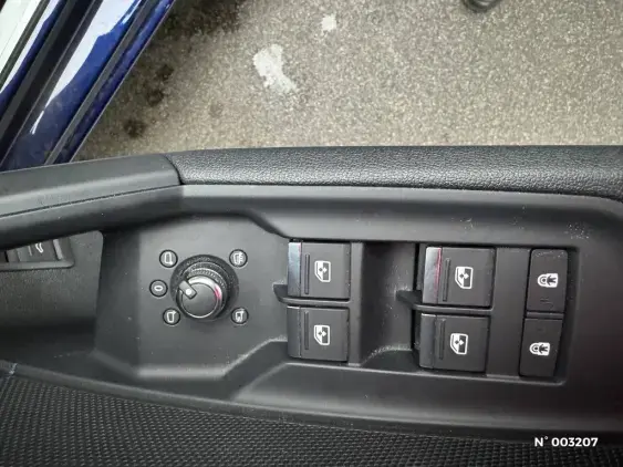 AUDI A3 BERLINE IV - voiture d'occasion - Photo 20