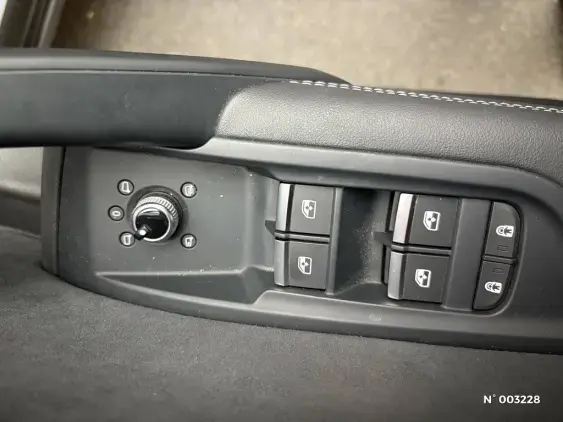 PEUGEOT 208 - voiture d'occasion - Photo 12