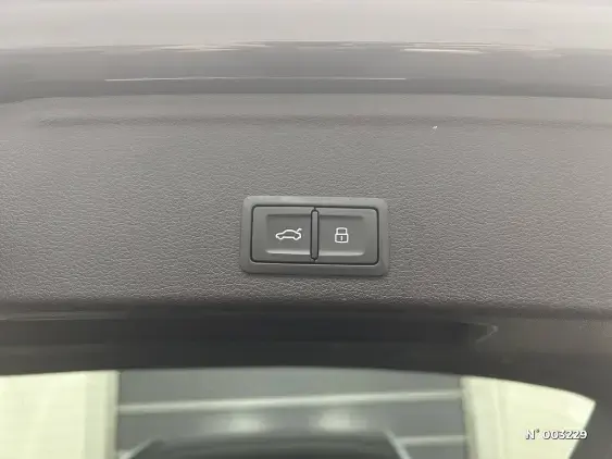 AUDI A4 AVANT V - voiture d'occasion - Photo 8