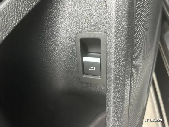 AUDI A4 AVANT V - voiture d'occasion - Photo 19