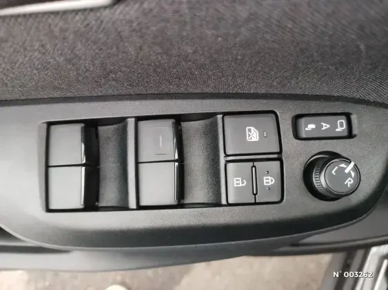 TOYOTA YARIS CROSS I - voiture d'occasion - Photo 13