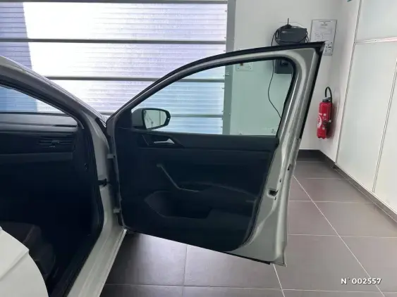 VOLKSWAGEN POLO V - voiture d'occasion - Photo 16