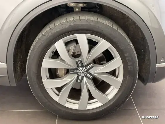 VOLKSWAGEN TOUAREG - voiture d'occasion - Photo 23