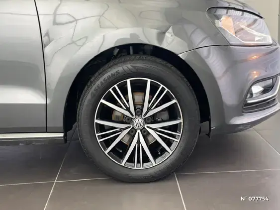 VOLKSWAGEN POLO V - voiture d'occasion - Photo 6