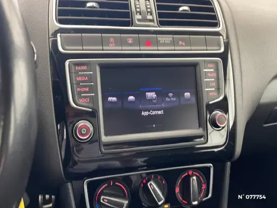 VOLKSWAGEN POLO V - voiture d'occasion - Photo 11