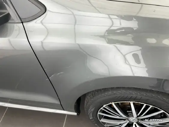 VOLKSWAGEN POLO V - voiture d'occasion - Photo 26