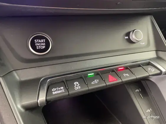 AUDI Q3 - voiture d'occasion - Photo 34