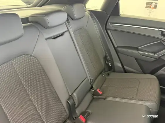 AUDI Q3 - voiture d'occasion - Photo 12
