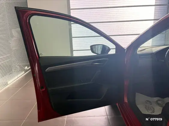 SEAT IBIZA V - voiture d'occasion - Photo 14