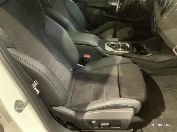 BMW SERIE 1 F70 - voiture d'occasion - Photo 25