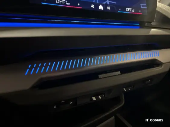 BMW SERIE 1 F70 - voiture d'occasion - Photo 34