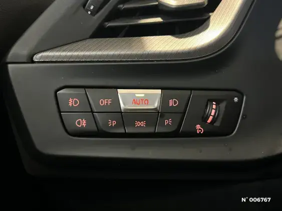 BMW SERIE 1 F40 - voiture d'occasion - Photo 32