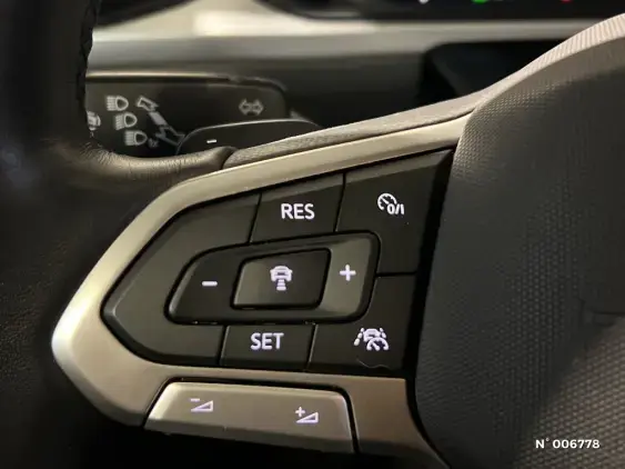 VOLKSWAGEN T-ROC - voiture d'occasion - Photo 33