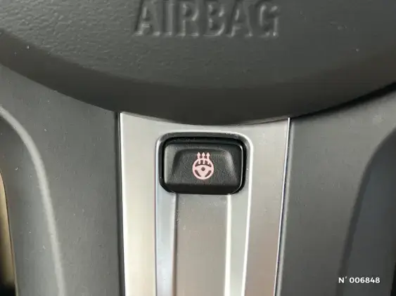 BMW SERIE 1 F40 - voiture d'occasion - Photo 36