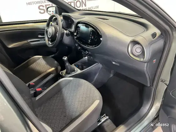 TOYOTA AYGO X - voiture d'occasion - Photo 10
