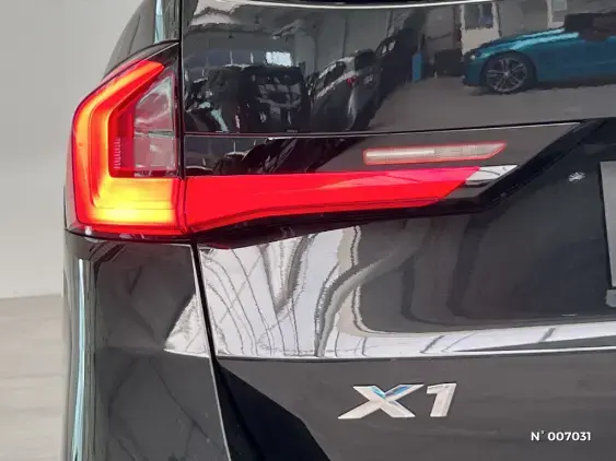 BMW X1 U11 - voiture d'occasion - Photo 26