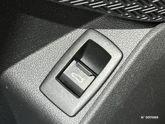 BMW X1 U11 - voiture d'occasion - Photo 34