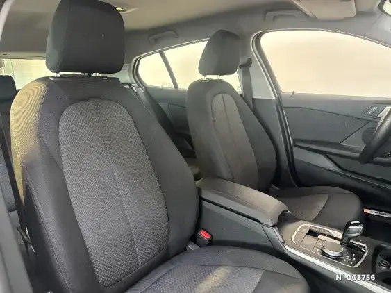 BMW SERIE 1 F40 - voiture d'occasion - Photo 23