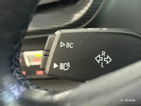 BMW SERIE 1 F40 - voiture d'occasion - Photo 25