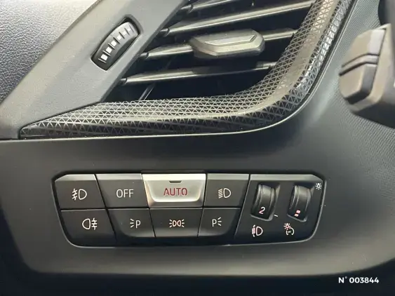 BMW SERIE 1 F40 - voiture d'occasion - Photo 15