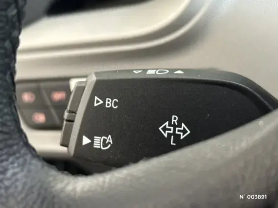 BMW SERIE 1 F40 - voiture d'occasion - Photo 24