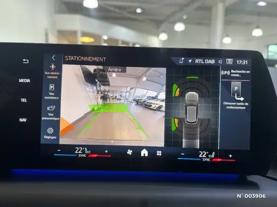 BMW SERIE 1 F70 - voiture d'occasion - Photo 14