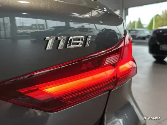 BMW SERIE 1 F40 - voiture d'occasion - Photo 24