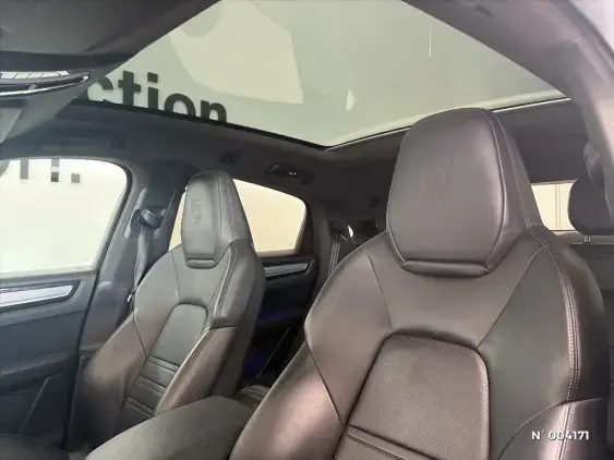 PORSCHE CAYENNE COUPE III - voiture d'occasion - Photo 26