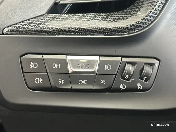BMW SERIE 1 F40 - voiture d'occasion - Photo 15