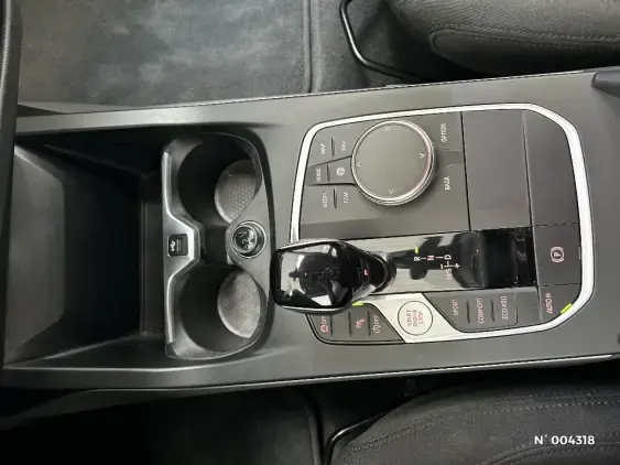 BMW SERIE 1 F40 - voiture d'occasion - Photo 24