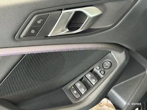 BMW SERIE 1 F40 - voiture d'occasion - Photo 11