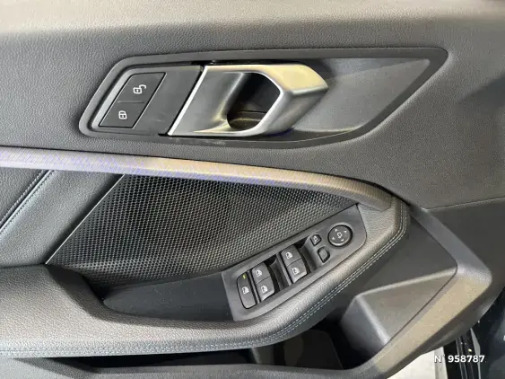 BMW SERIE 1 F40 - voiture d'occasion - Photo 17