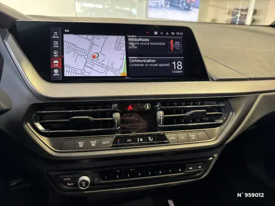 BMW SERIE 1 F40 - voiture d'occasion - Photo 17