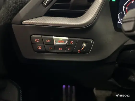 BMW SERIE 1 F40 - voiture d'occasion - Photo 8