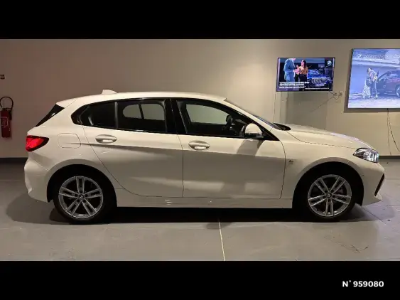 BMW SERIE 1 F40 - voiture d'occasion - Photo 4