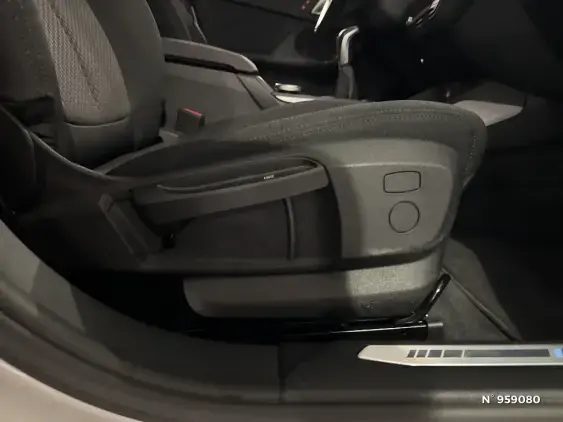 BMW SERIE 1 F40 - voiture d'occasion - Photo 11