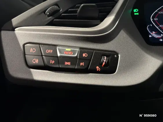 BMW SERIE 1 F40 - voiture d'occasion - Photo 10