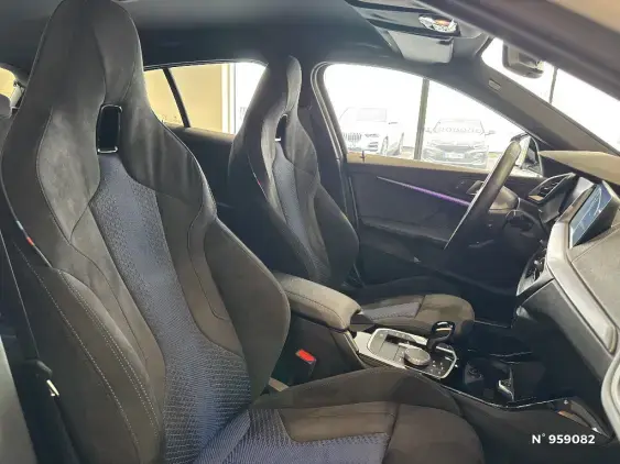 BMW SERIE 1 F40 - voiture d'occasion - Photo 12