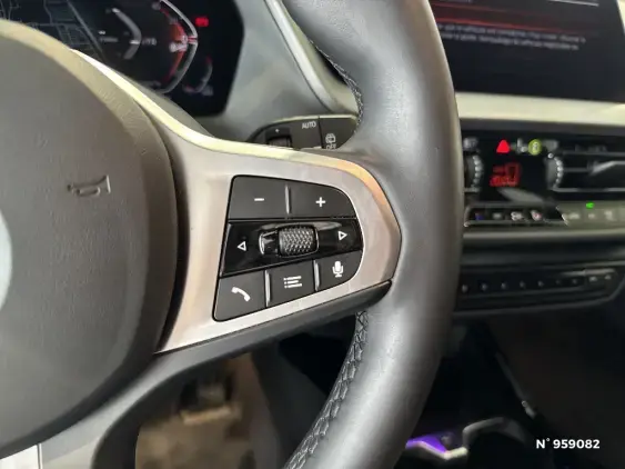 BMW SERIE 1 F40 - voiture d'occasion - Photo 22