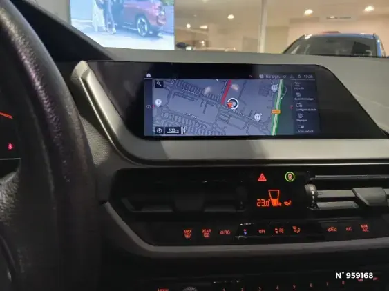 BMW SERIE 1 F40 - voiture d'occasion - Photo 14