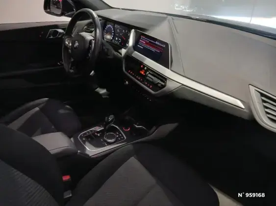 BMW SERIE 1 F40 - voiture d'occasion - Photo 10