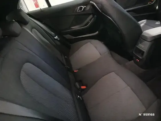 BMW SERIE 1 F40 - voiture d'occasion - Photo 11