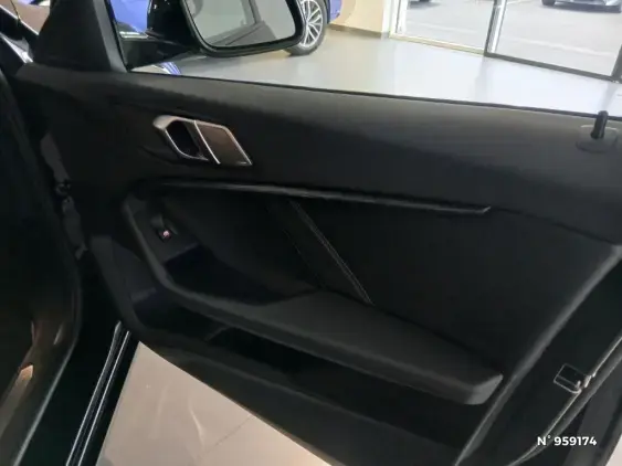 BMW SERIE 1 F40 - voiture d'occasion - Photo 18