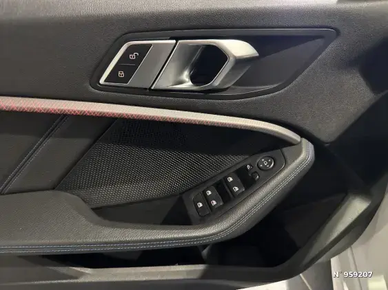 BMW SERIE 1 F40 - voiture d'occasion - Photo 7