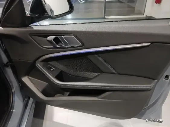 BMW SERIE 1 F40 - voiture d'occasion - Photo 23