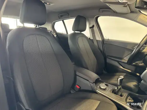 BMW SERIE 1 F40 - voiture d'occasion - Photo 11