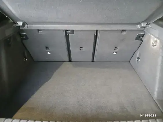 BMW SERIE 1 F40 - voiture d'occasion - Photo 7